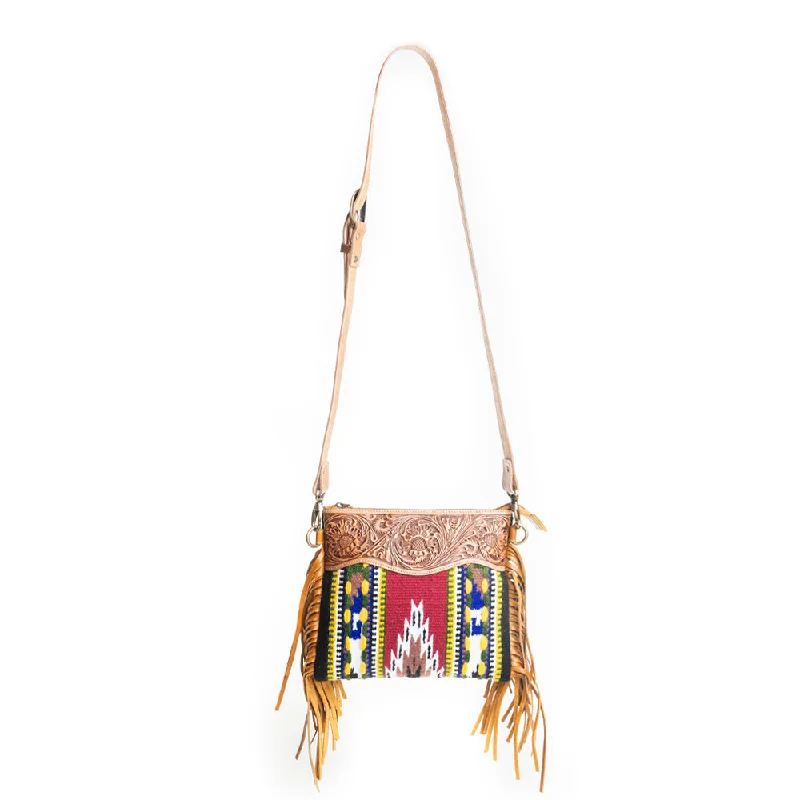Rustic Bags For Outdoor And Nature-Inspired Looks Ranchester Trail Shoulder Bag High-Fashion Handbags At Reduced Costs Rustic Bags For Outdoor And Nature-Inspired Looks Ranchester Trail Shoulder Bag High-Fashion Handbags At Reduced Costs