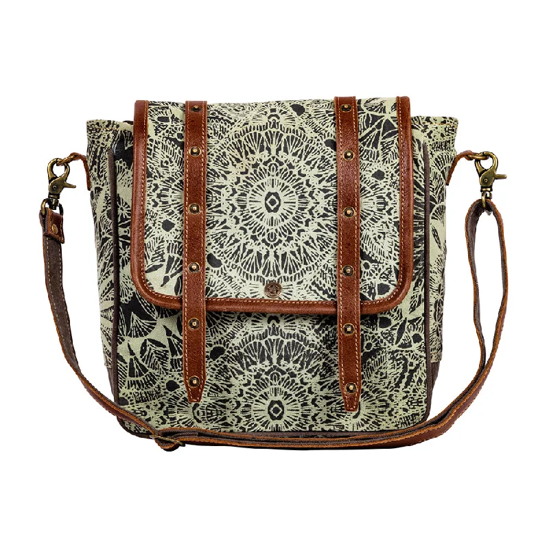 Daily Deals Le Medallion Shoulder Bag Iconic Handbags At Budget-Friendly Prices