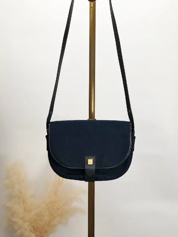 Luxury Bags For Professionals With Discounts Christian Dior Trotter Logo Shoulder bag Navy Vintage 8jpfn8 Everyday Elegance At Lower Prices