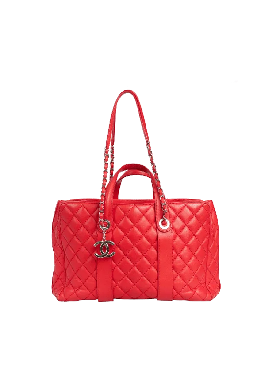 Trendy Styles EASY CARRY SHOPPING TOTE LAMBSKIN Trendy And Classic Bags Now At Unbeatable Discounts Trendy Styles EASY CARRY SHOPPING TOTE LAMBSKIN Trendy And Classic Bags Now At Unbeatable Discounts
