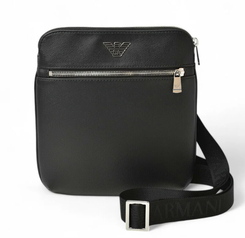 Chic & Modern Sales EMPORIO ARMANI Leather Messenger Bag Black Fashionable Crossbody Bags At Special Offers Chic & Modern Sales EMPORIO ARMANI Leather Messenger Bag Black Fashionable Crossbody Bags At Special Offers