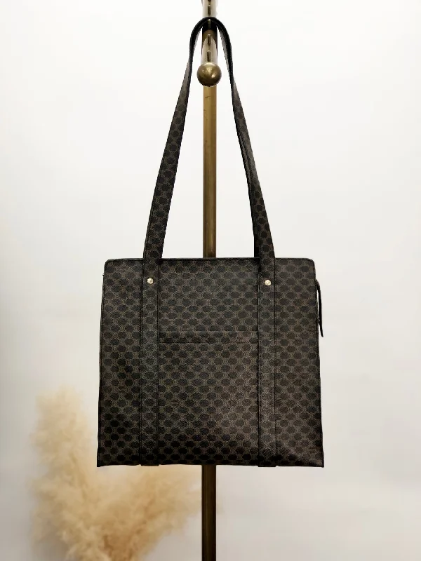 Elegant New Year Party Bags With Flash Sales CELINE Macadam Shoulder bag Totebag Black Vintage dyyxs8 Stylish Handbags At Unbeatable Discounts Elegant New Year Party Bags With Flash Sales CELINE Macadam Shoulder bag Totebag Black Vintage dyyxs8 Stylish Handbags At Unbeatable Discounts