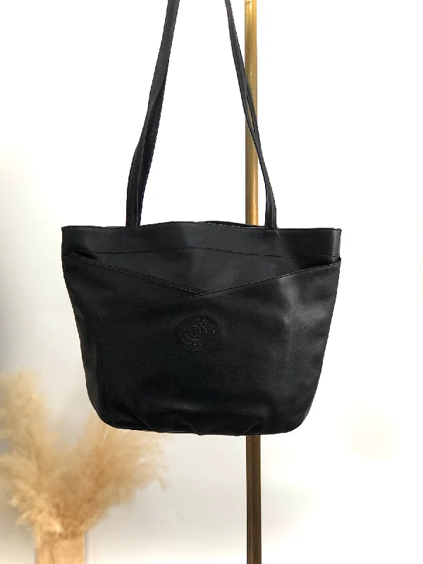 Seasonal Trends GUCCI Logo Embossed Shoulder bag Totebag Black Vintage cgykye Chic Shoulder Bags At Promotional Rates Seasonal Trends GUCCI Logo Embossed Shoulder bag Totebag Black Vintage cgykye Chic Shoulder Bags At Promotional Rates