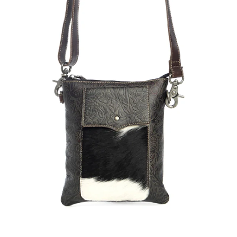 Uxury Designer Handbag Brands Wonder Trail Shoulder Bag in Ebony Your Perfect Bag At The Perfect Price Uxury Designer Handbag Brands Wonder Trail Shoulder Bag in Ebony Your Perfect Bag At The Perfect Price