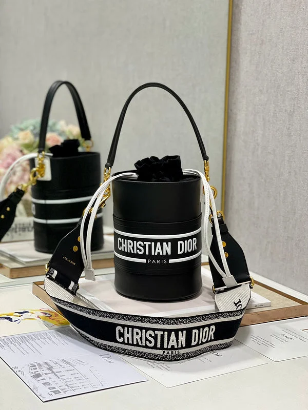 Sophisticated Street Style Offers LCE - DOR Bags - 470 Trendy & Timeless Bags, Now On Sale Sophisticated Street Style Offers LCE - DOR Bags - 470 Trendy & Timeless Bags, Now On Sale