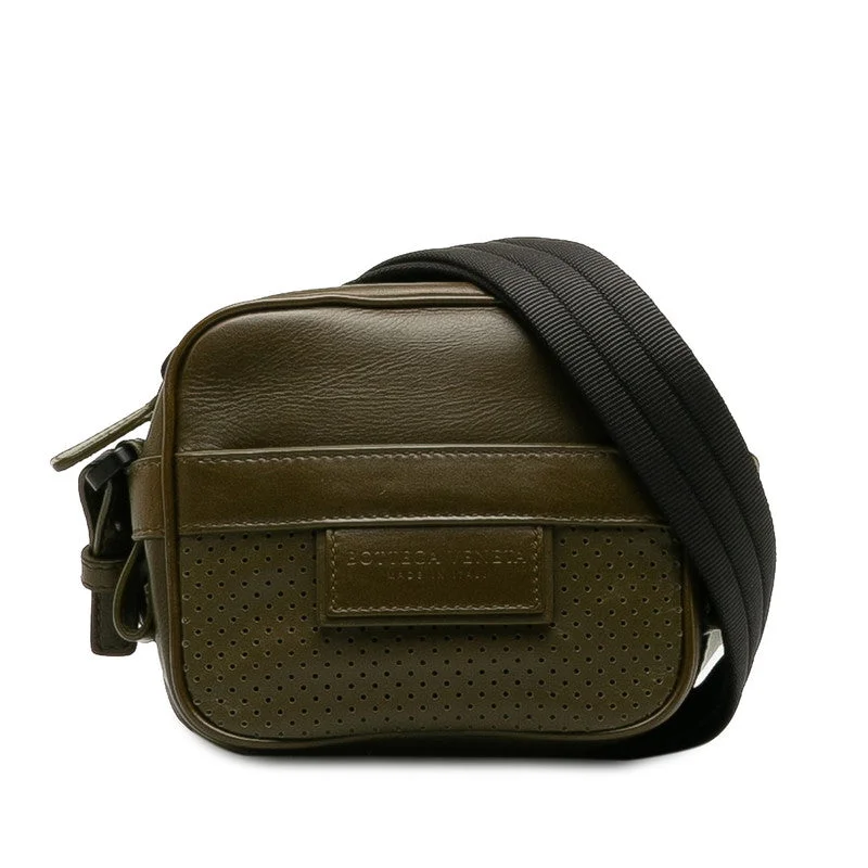 Clearance-Priced Bags Bottega Veneta Leather Crossbody Pouch Khaki Statement Bags With Exclusive Savings Clearance-Priced Bags Bottega Veneta Leather Crossbody Pouch Khaki Statement Bags With Exclusive Savings
