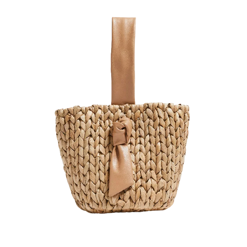 Petite Isla Bahia Basket Lady in Natural Flash Sale On Elegant Bags – Limited Stock Available Petite Isla Bahia Basket Lady in Natural Flash Sale On Elegant Bags – Limited Stock Available