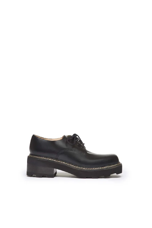 Tera Brogue in Black Leather Statement Handbags At Unbeatable Discounts