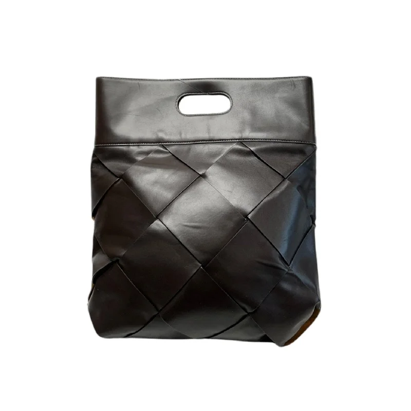BOTTEGA VENETA/Tote Bag/OS/Leather/BRW/Slip Tote Maxi Intrecciato Statement Bags With Exclusive Savings BOTTEGA VENETA/Tote Bag/OS/Leather/BRW/Slip Tote Maxi Intrecciato Statement Bags With Exclusive Savings