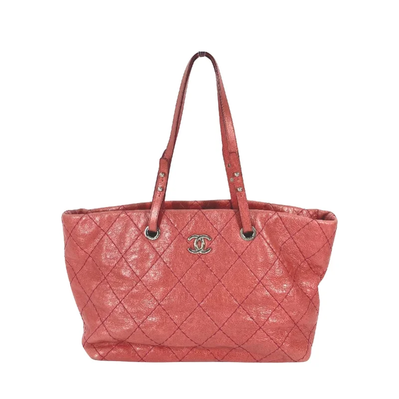 Chanel On The Road Leather Shoulder Bag (Pre-Owned) Don't Miss Out – Shop Fashionable Bags At Special Rates Chanel On The Road Leather Shoulder Bag (Pre-Owned) Don't Miss Out – Shop Fashionable Bags At Special Rates