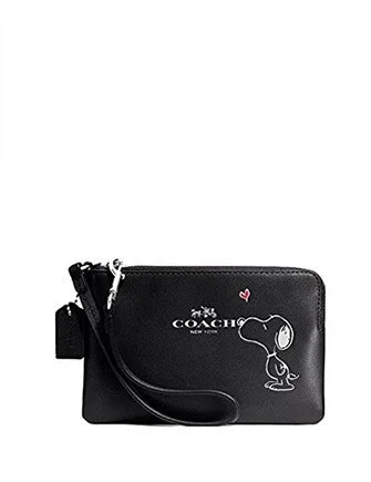 Flash Sale, Don't Miss Coach Peanuts Snoopy Kiss L-Zip Wristlet Premium Handbags At Unbeatable Markdowns Flash Sale, Don't Miss Coach Peanuts Snoopy Kiss L-Zip Wristlet Premium Handbags At Unbeatable Markdowns