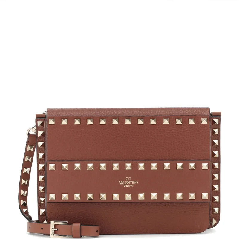 Clutch C/B Handbag Grained, Selleria Fashion-Forward Bags At Limited-Time Offers