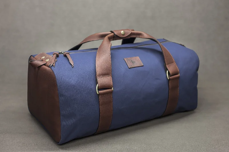 Canvas and Leather Kit Bag Upgrade Your Look With Fashionable Bags